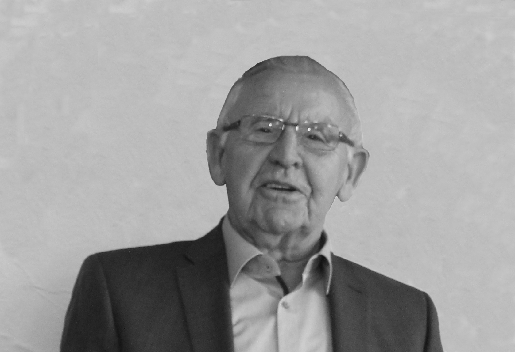 Heinz Keuter im Alter von 85 Jahren verstorben.